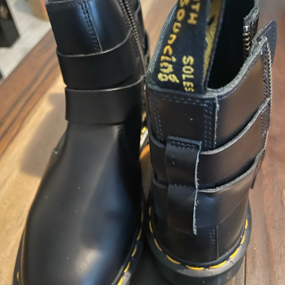 NEW Dr Martens Airwair Jaimes Leather Buckle Chelsea Black Boots Women 7
